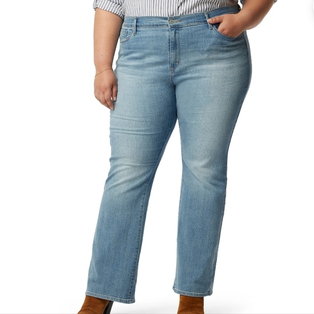 Levi's Signature Light Blue Bootcut Jeans